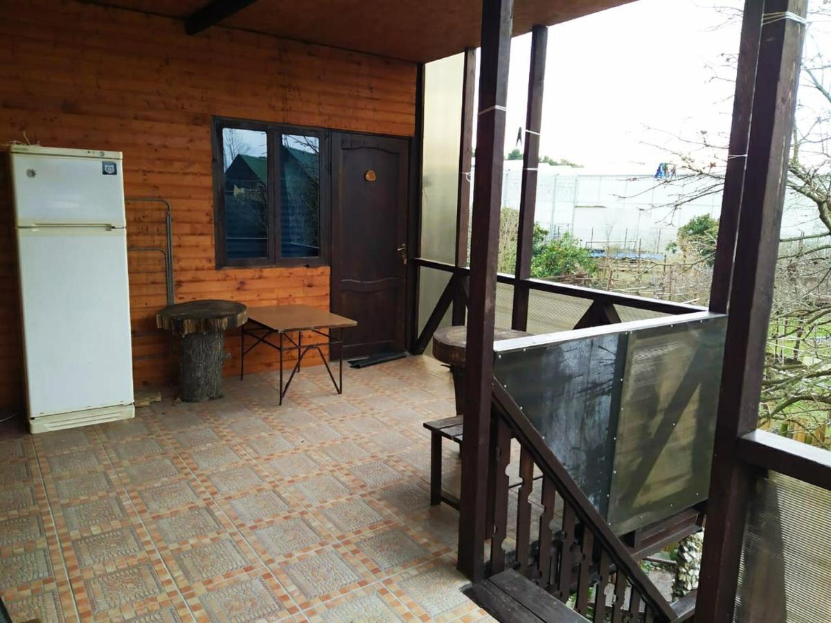 Guest House Lev Піцунда Екстер'єр фото